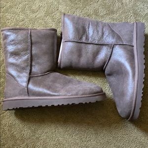 UGG men’s classic short bomber